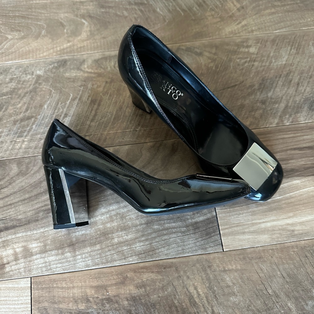 Franco Sarto Black Pumps with Silver Accent - Picture 4 of 8